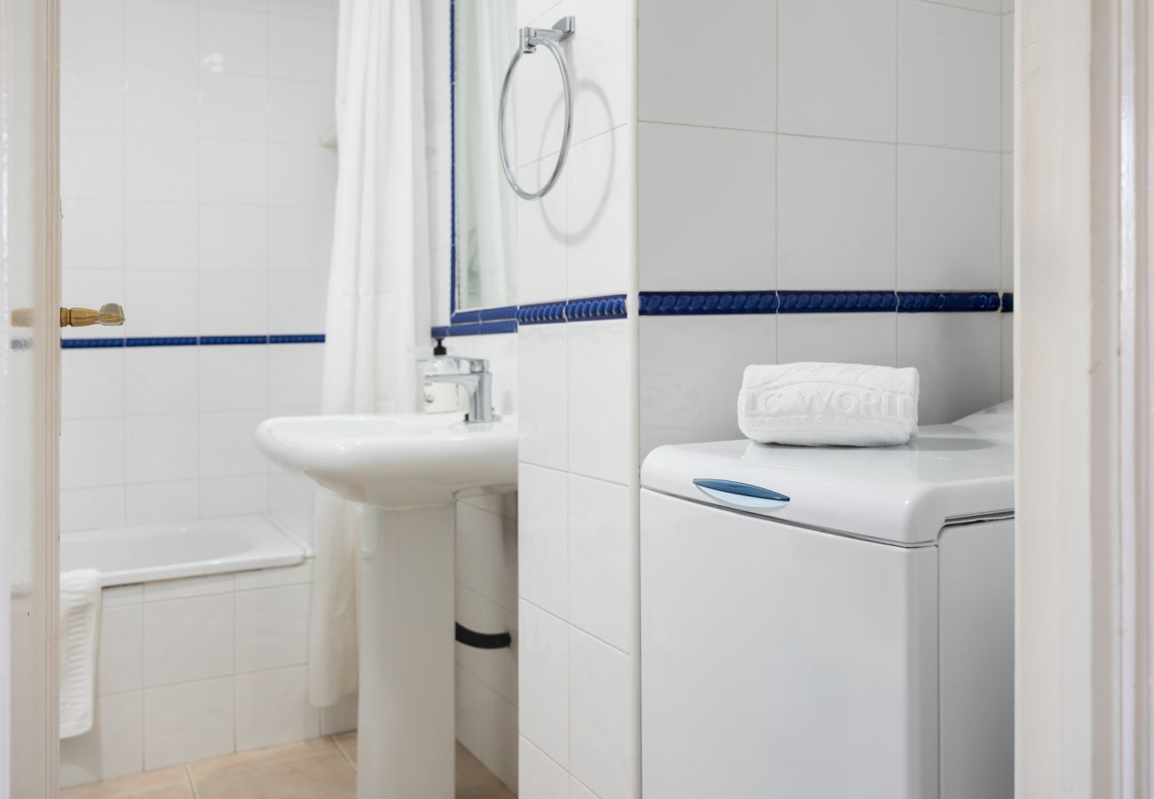 Apartamento en Benalmádena - Benalbeach Cozy by Alfresco Stays