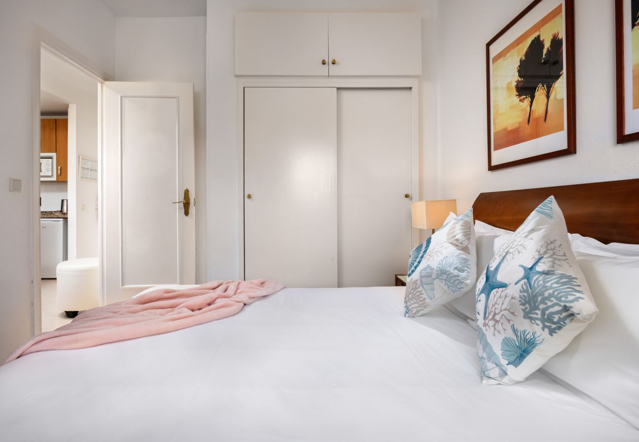 Apartamento en Benalmádena - Benalbeach Cozy by Alfresco Stays