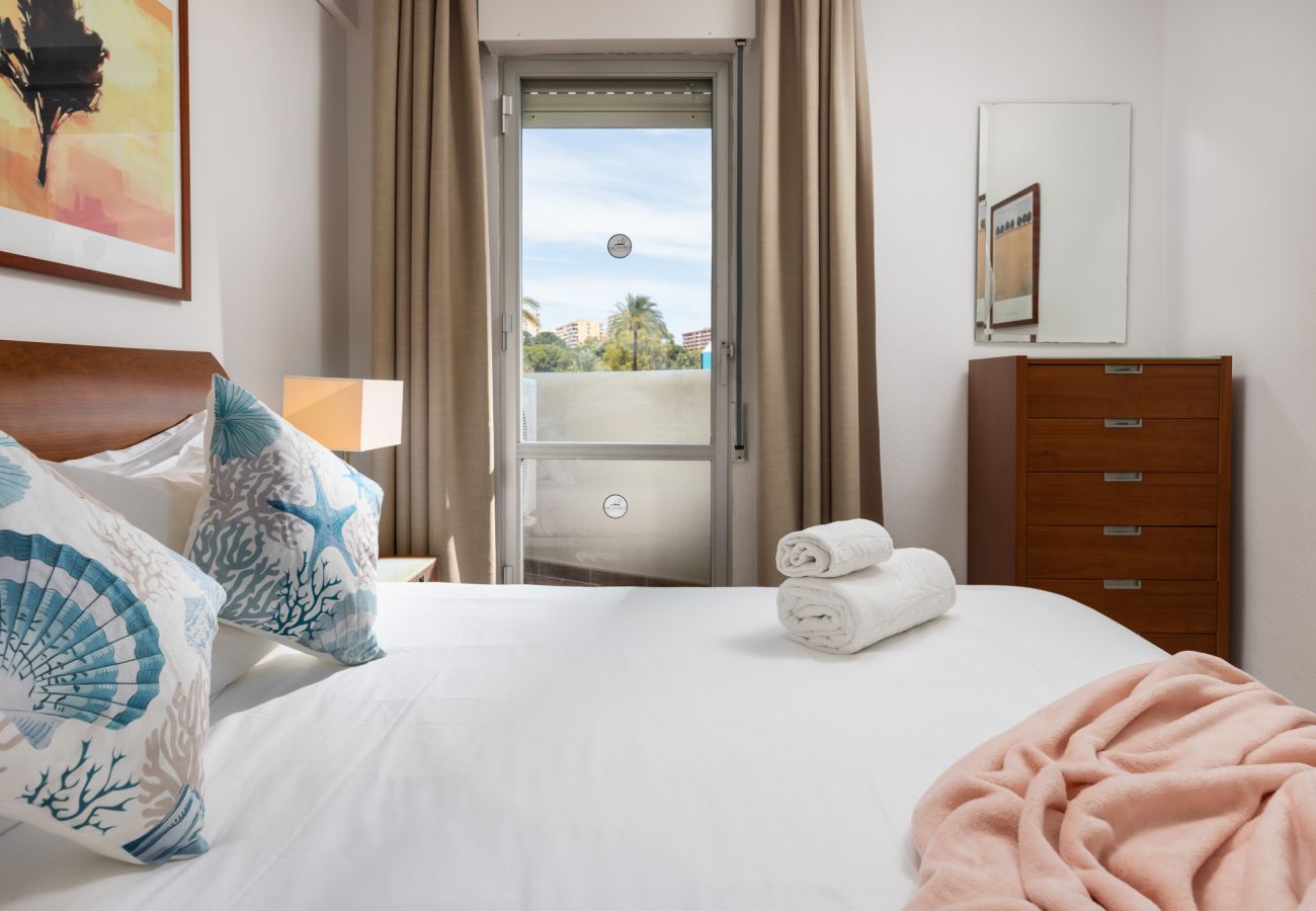 Apartamento en Benalmádena - Benalbeach Cozy by Alfresco Stays