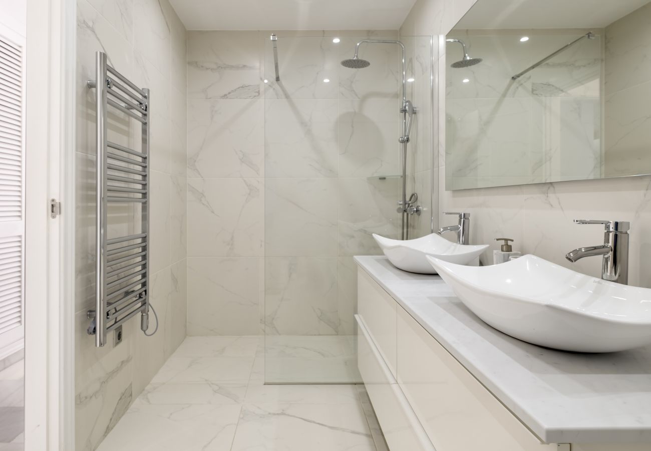 Apartamento en Mijas Costa -  Chaparral Seafront by Alfresco Stays