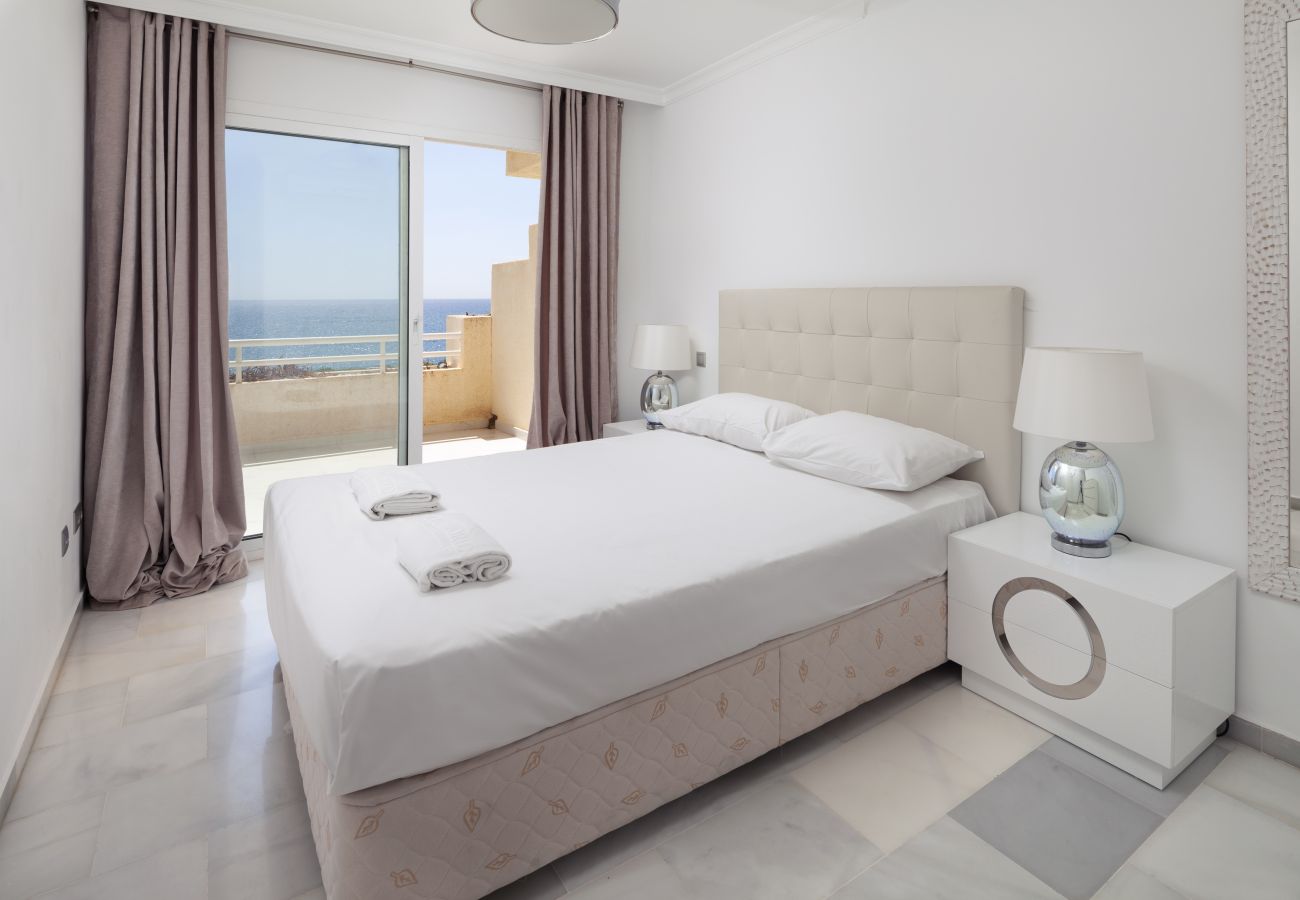 Apartamento en Mijas Costa -  Chaparral Seafront by Alfresco Stays