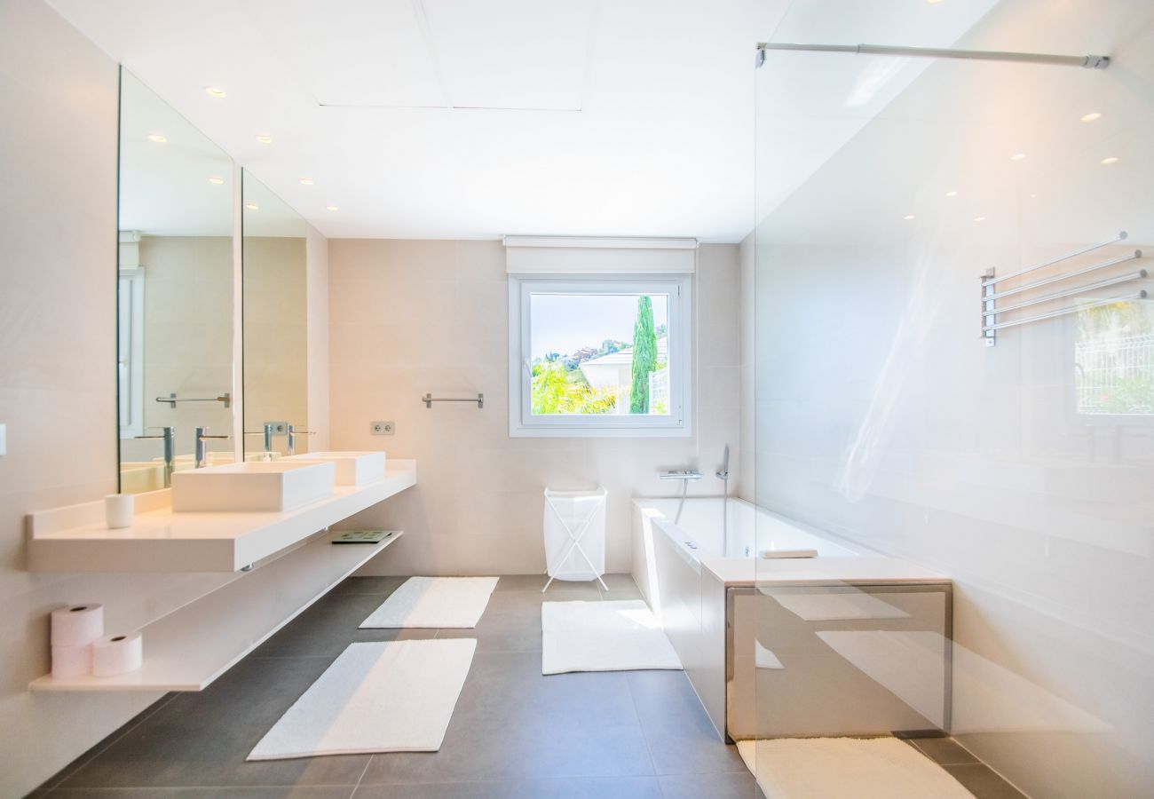 Villa en Ojen - Dolce Vita Villa by Alfresco Stays