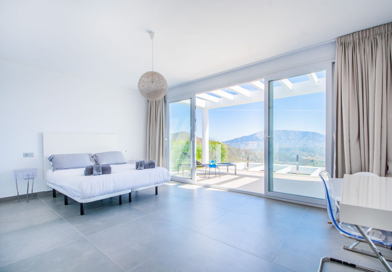 Villa en Ojen - Dolce Vita Villa by Alfresco Stays