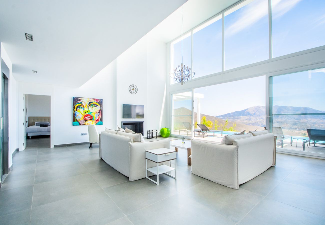 Villa en Ojen - Dolce Vita Villa by Alfresco Stays