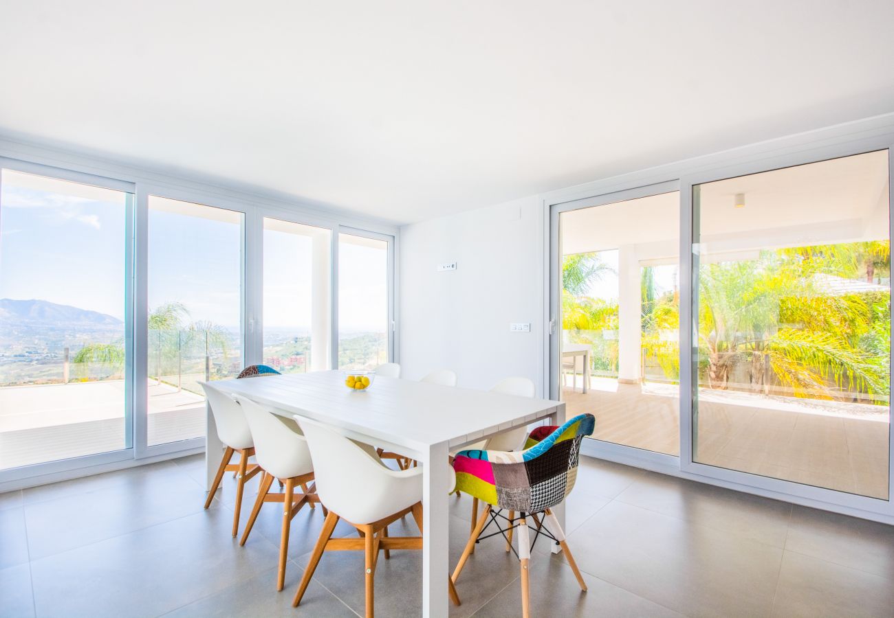 Villa en Ojen - Dolce Vita Villa by Alfresco Stays