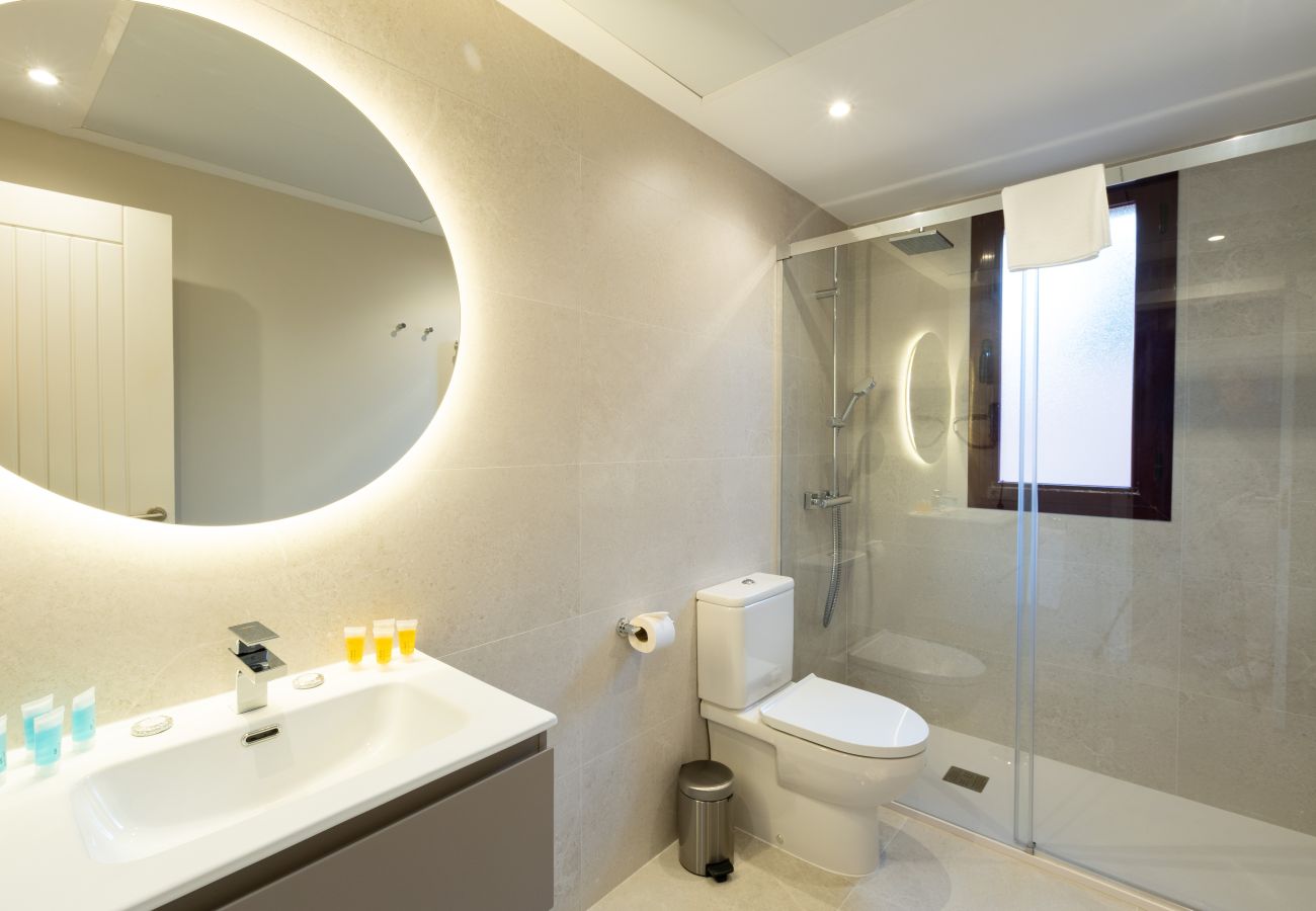 Apartamento en Benahavís - ÁTICO DE TRES DORMITORIOS