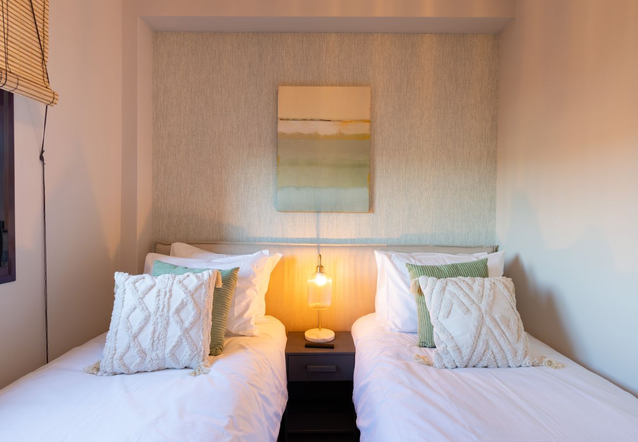 Apartamento en Benahavís - ÁTICO DE TRES DORMITORIOS