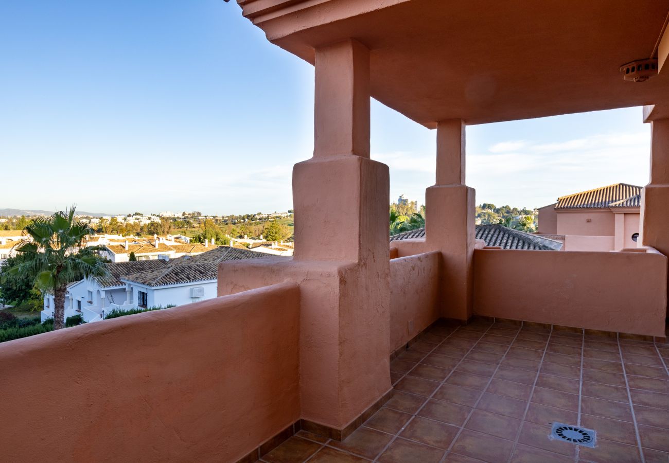 Apartamento en Benahavís - ÁTICO DE TRES DORMITORIOS