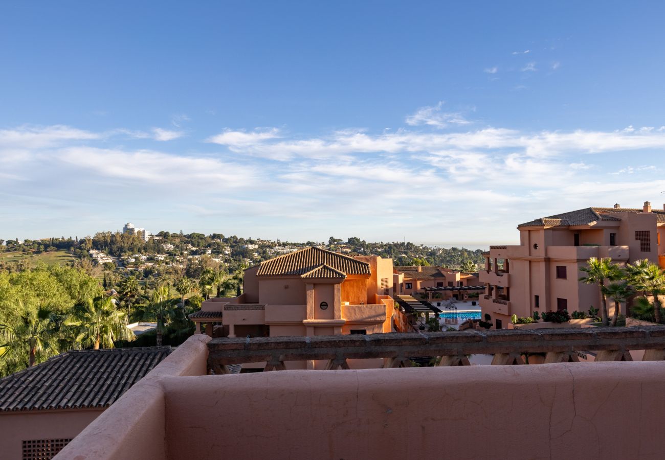 Apartamento en Benahavís - ÁTICO DE TRES DORMITORIOS