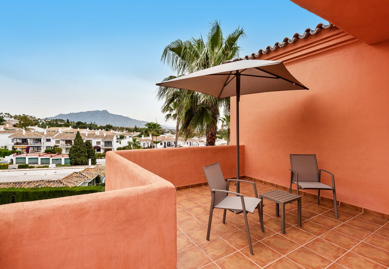 Apartamento en Benahavís - ÁTICO DE TRES DORMITORIOS