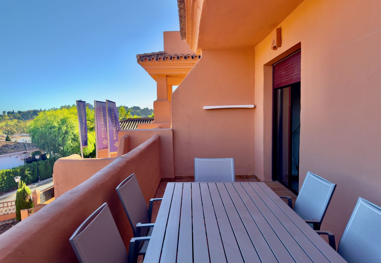 Apartamento en Benahavís - APARTAMENTO CLÁSICO DE DOS DORMITORIOS, VISTA