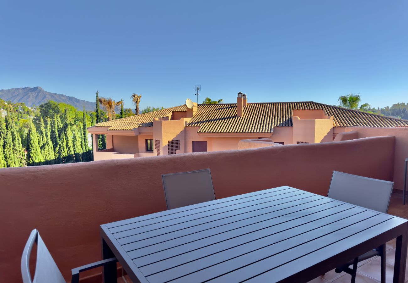 Apartamento en Benahavís - APARTAMENTO CLÁSICO DE DOS DORMITORIOS, VISTA