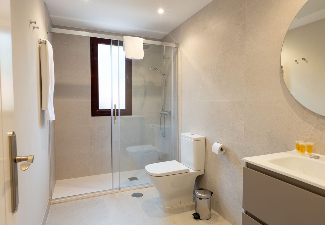 Apartamento en Benahavís - APARTAMENTO CLÁSICO DE DOS DORMITORIOS, VISTA