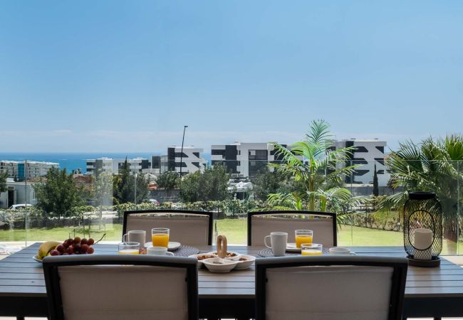 Apartamento en Fuengirola - Higueron Blue Skyline View by Alfresco Stays