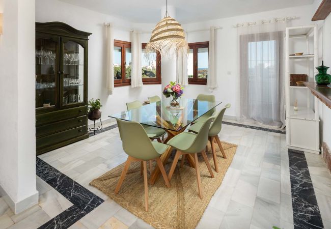 Apartamento en Mijas Costa - Calahonda Seafront by Alfresco Stays Apartamento en Mijas Costa - Calahonda Seafront by Alfresco Stays