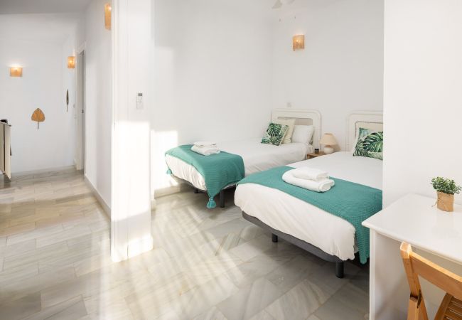 Apartamento en Mijas Costa - Calahonda Seafront by Alfresco Stays Apartamento en Mijas Costa - Calahonda Seafront by Alfresco Stays