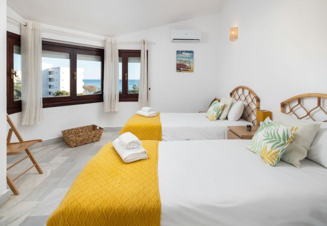 Apartamento en Mijas Costa - Calahonda Seafront by Alfresco Stays Apartamento en Mijas Costa - Calahonda Seafront by Alfresco Stays