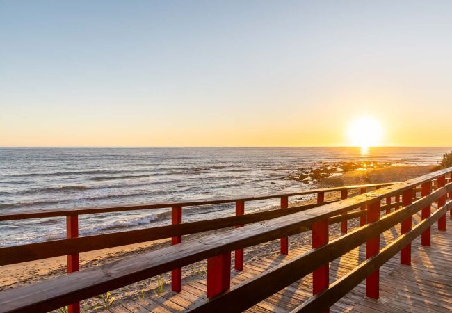 Apartamento en Mijas Costa - Calahonda Seafront by Alfresco Stays Apartamento en Mijas Costa - Calahonda Seafront by Alfresco Stays