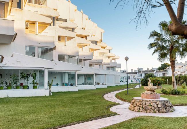 Apartamento en Mijas Costa - Calahonda Seafront by Alfresco Stays Apartamento en Mijas Costa - Calahonda Seafront by Alfresco Stays
