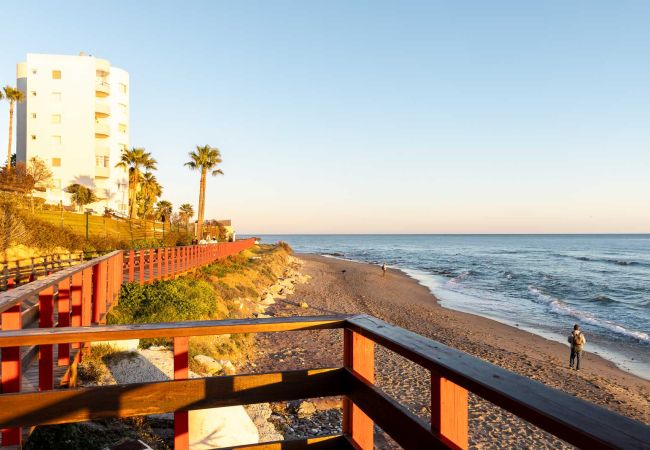 Apartamento en Mijas Costa - Calahonda Seafront by Alfresco Stays Apartamento en Mijas Costa - Calahonda Seafront by Alfresco Stays
