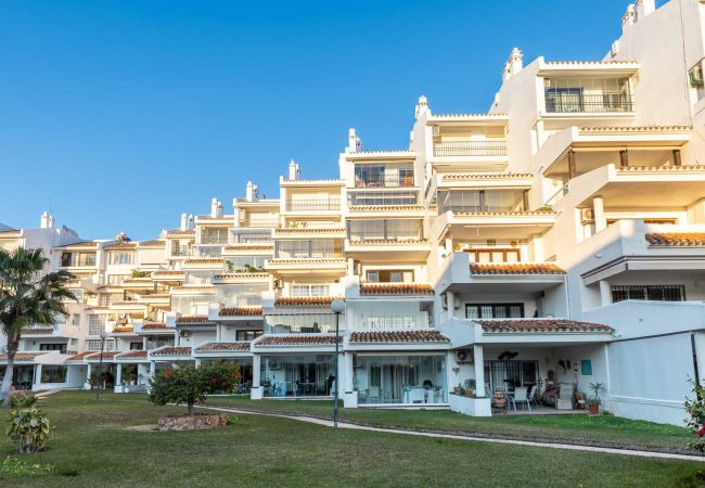 Apartamento en Mijas Costa - Calahonda Seafront by Alfresco Stays Apartamento en Mijas Costa - Calahonda Seafront by Alfresco Stays