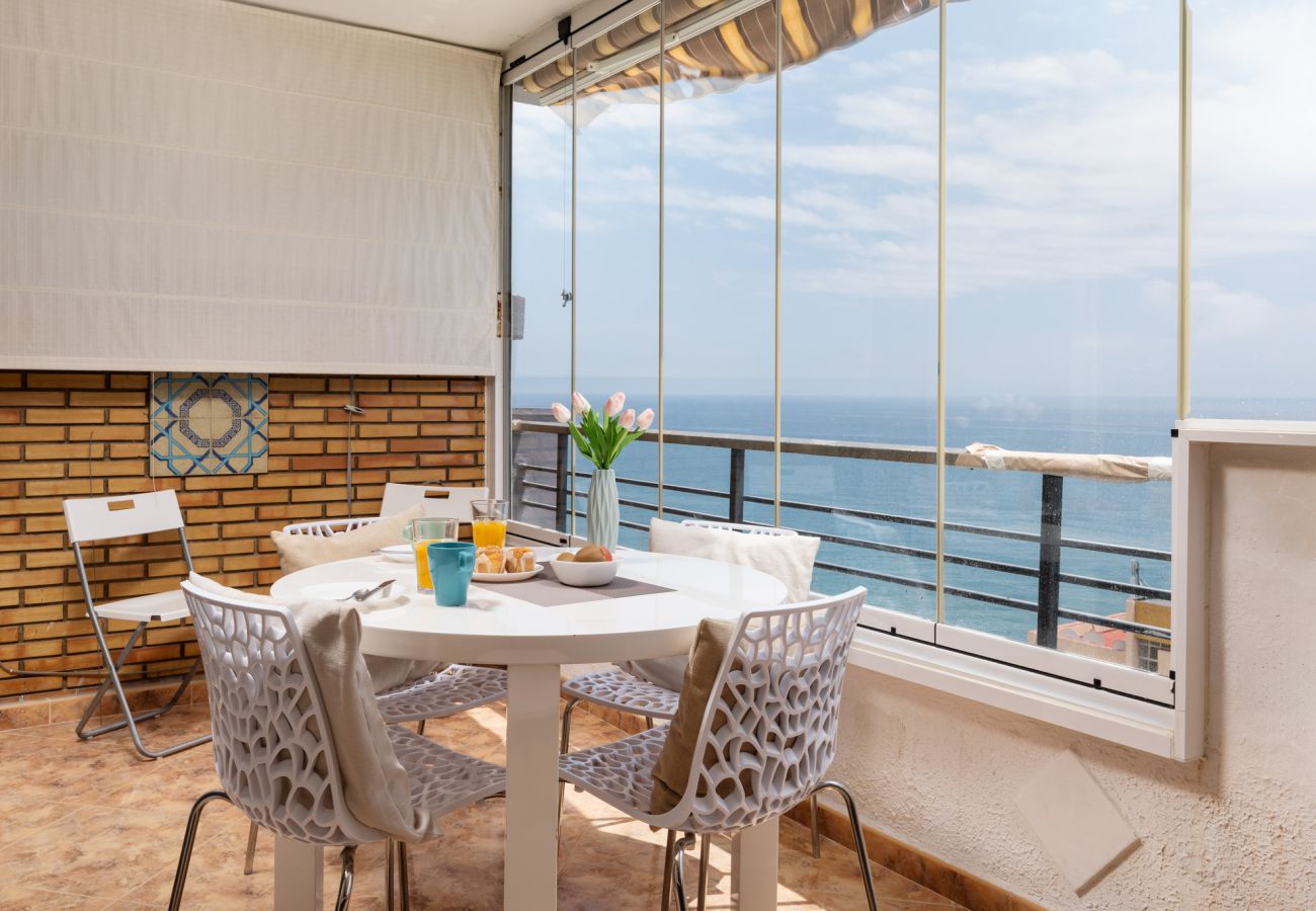 Apartamento en Fuengirola -  Seafront Escape by Alfresco Stays