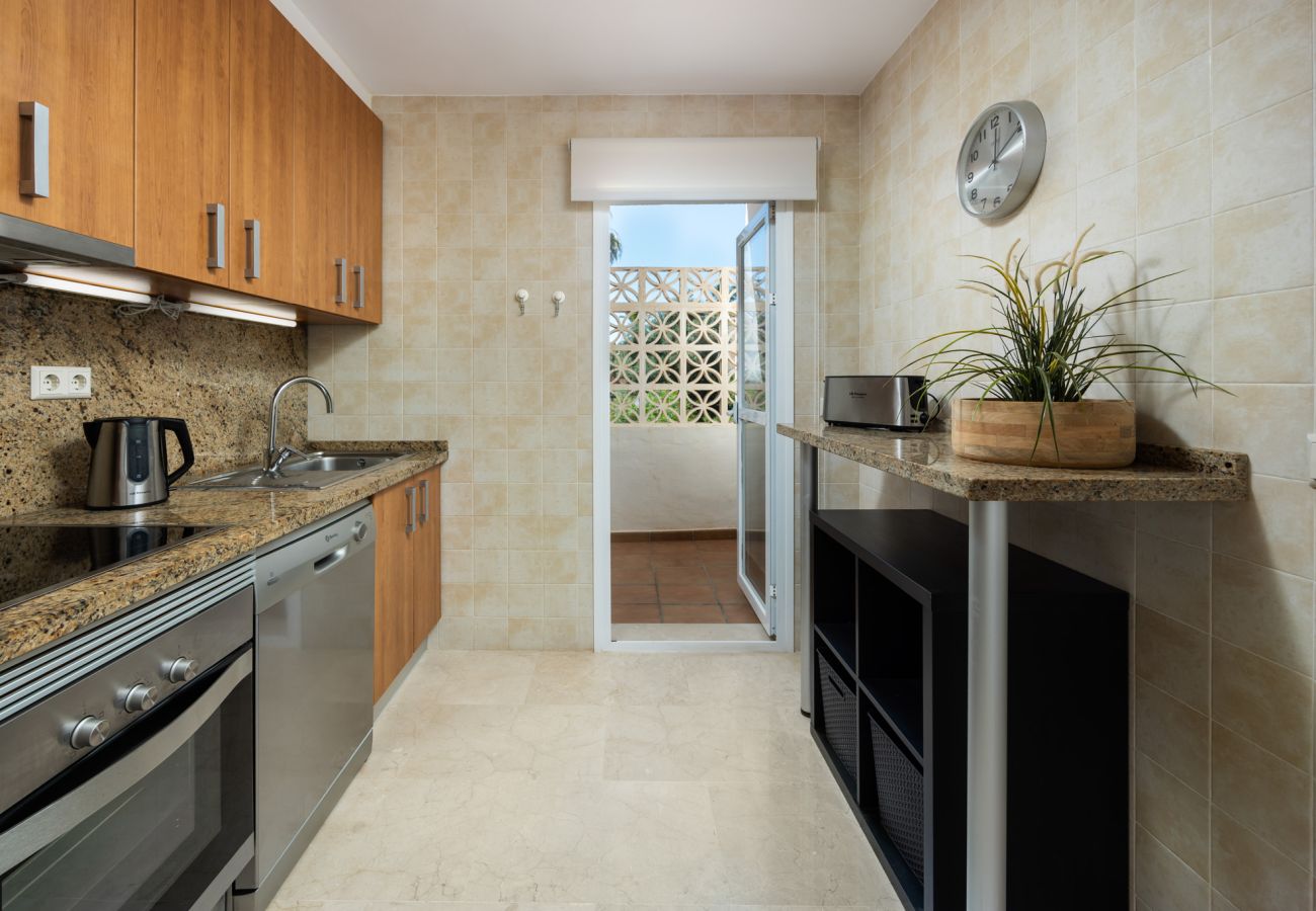 Apartamento en Mijas Costa - Coastal Escapes by Alfresco Stays