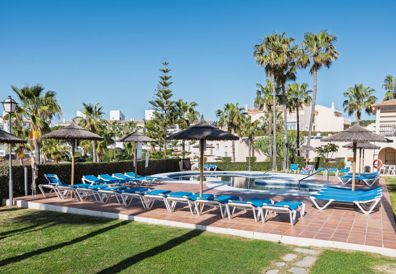 Apartamento en Mijas Costa - Coastal Escapes by Alfresco Stays