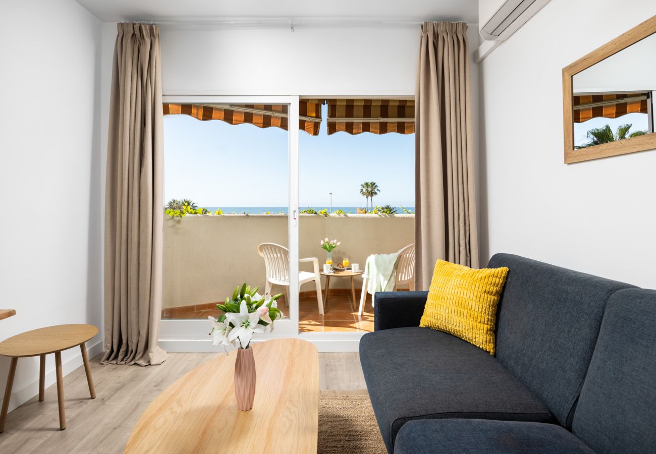 Apartamento en Benalmádena - Bil-Bil Benalbeach by Alfresco Stays