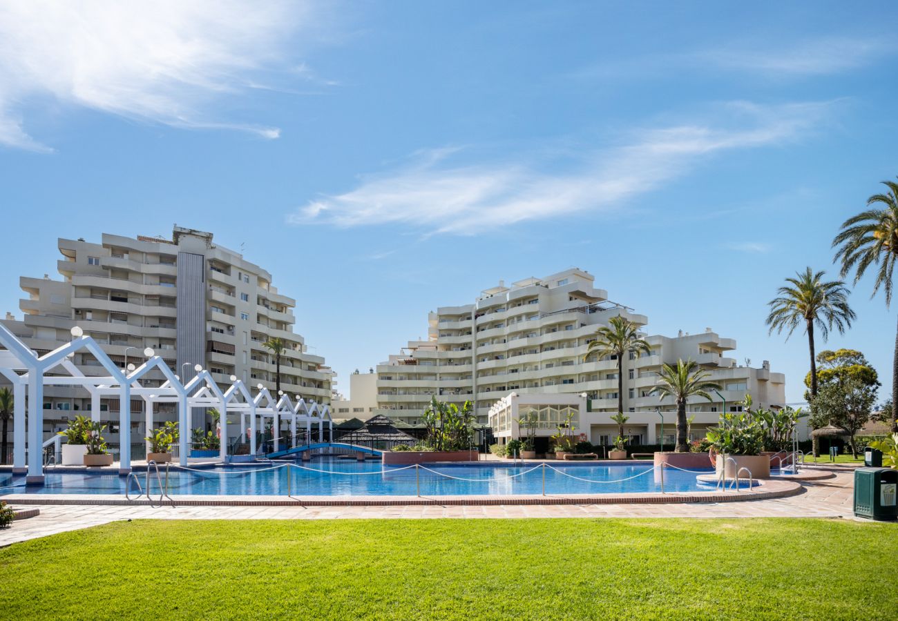 Apartamento en Benalmádena - Bil-Bil Benalbeach by Alfresco Stays