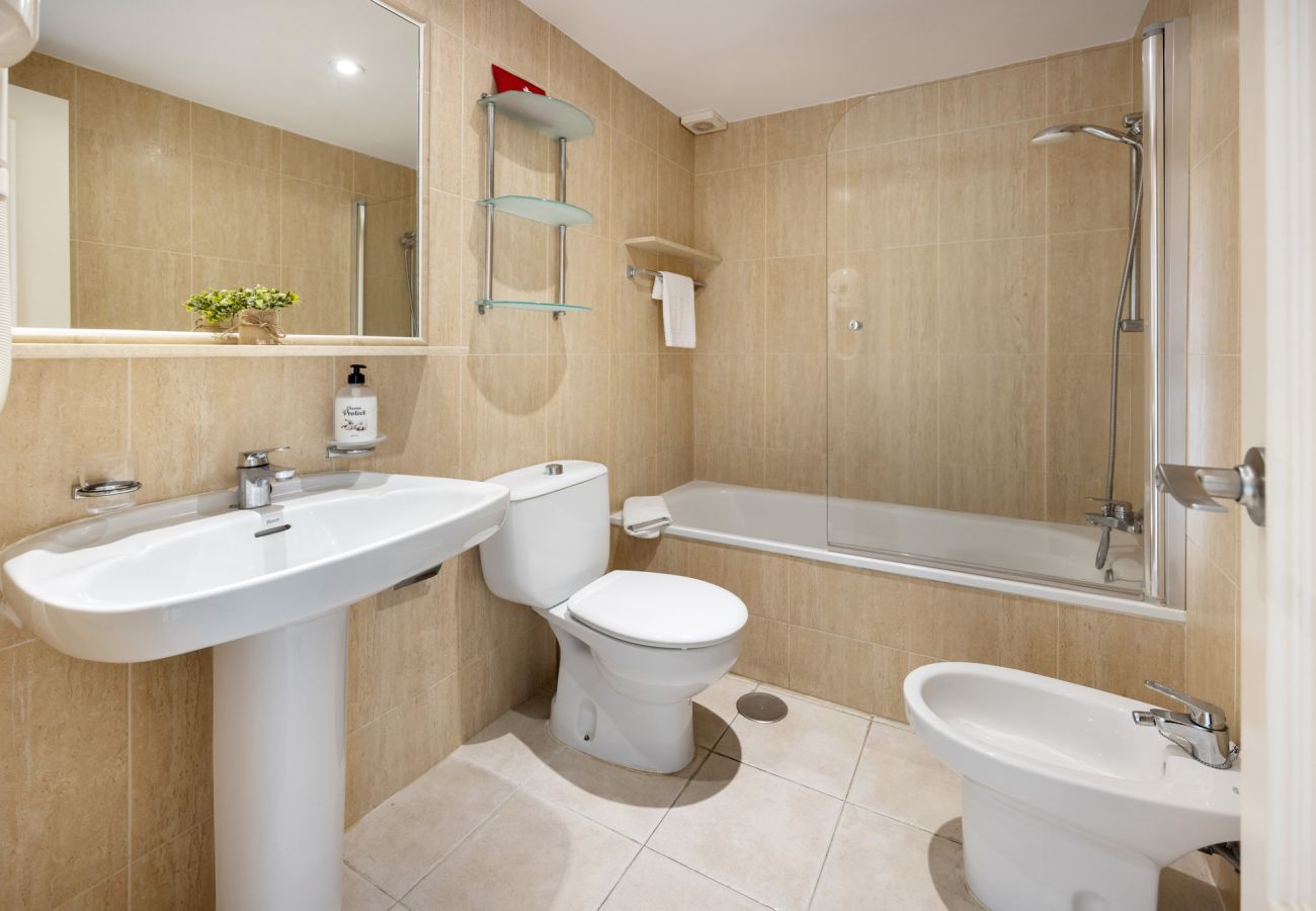 Apartamento en Mijas Costa - Coastal Break by Alfresco Stays