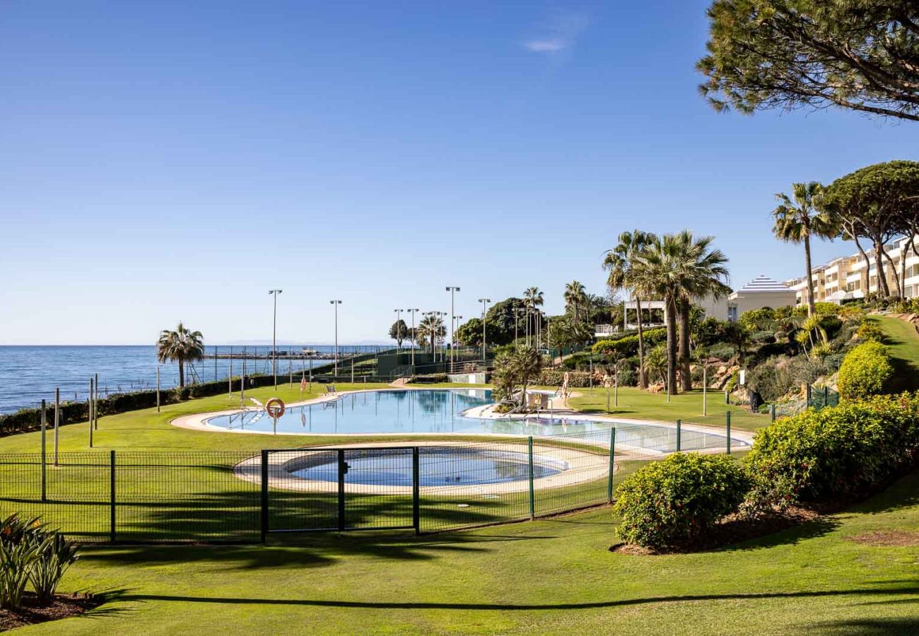 Apartamento en Marbella - Cabopino Seafront by Alfresco Stays