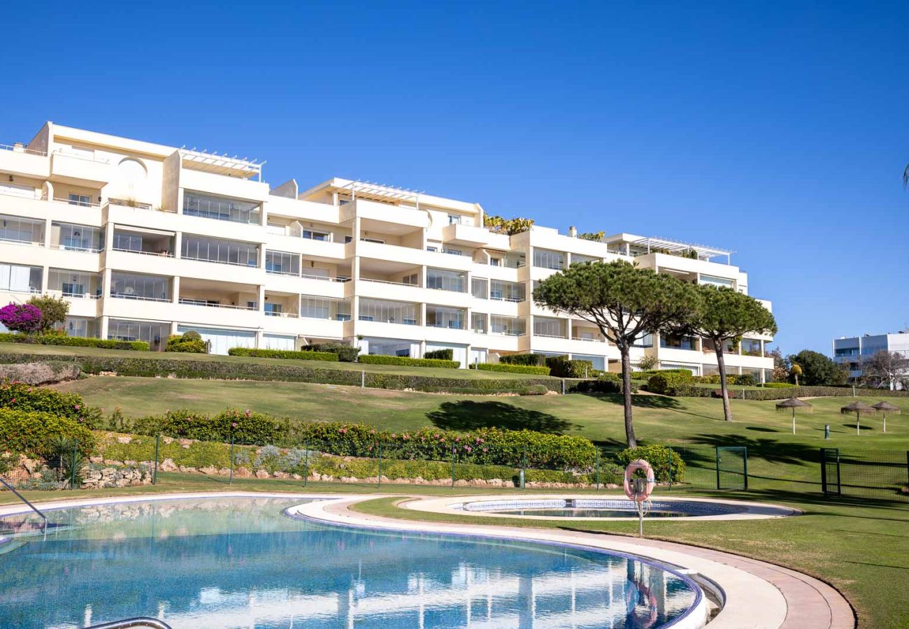 Apartamento en Marbella - Cabopino Seafront by Alfresco Stays