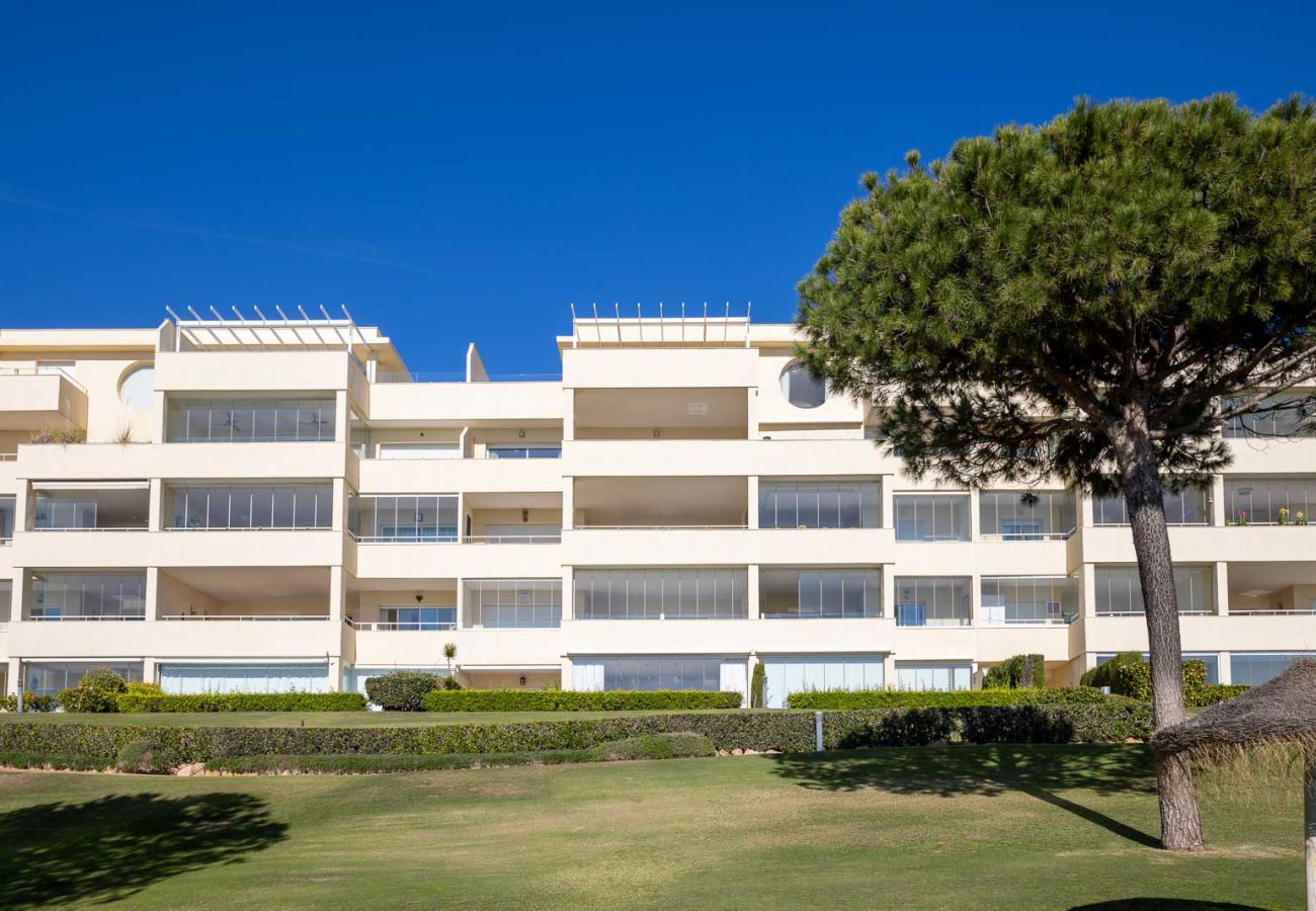 Apartamento en Marbella - Cabopino Seafront by Alfresco Stays