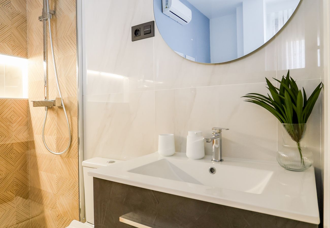 Apartamento en Fuengirola - Centro Serenity Flat by Alfresco Stays