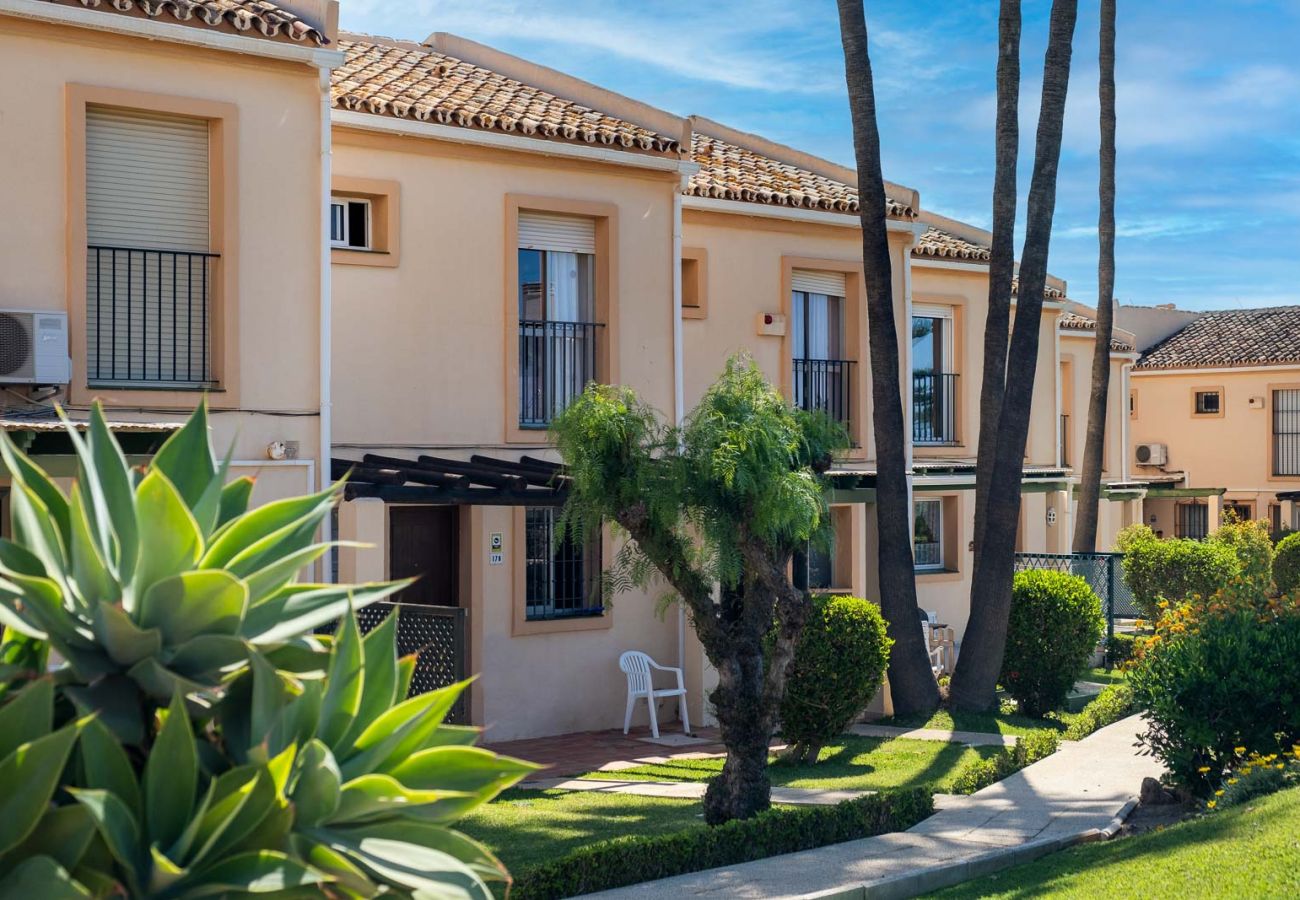Apartamento en Mijas Costa - Sunrise Sunset Haven by Alfresco Stays