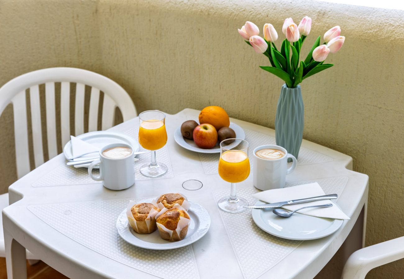 Apartment in Benalmádena - Benalbeach Cozy by Alfresco Stays