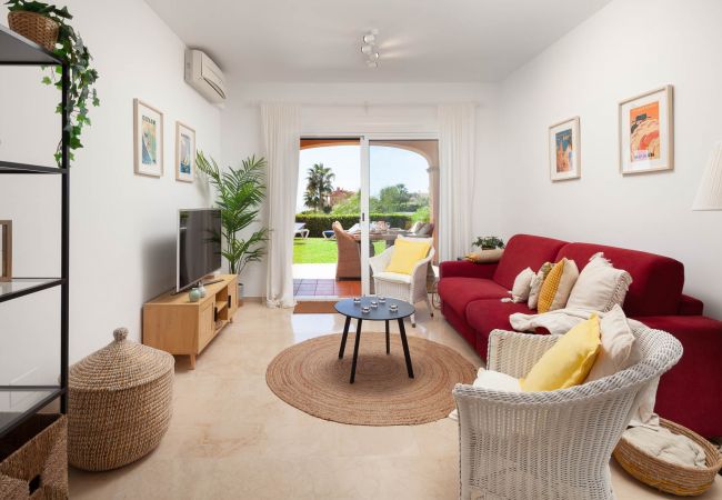 living room with direct access to terrace and garden