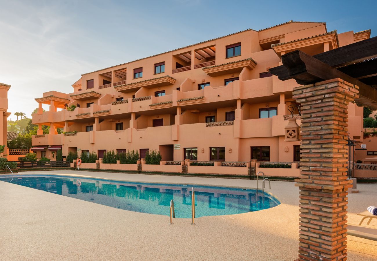 Apartment in Benahavís - ROYAL MARBELLA RESIDENCES PREMIUM TWO BR WITH VIEWS BY ALFRESCO 