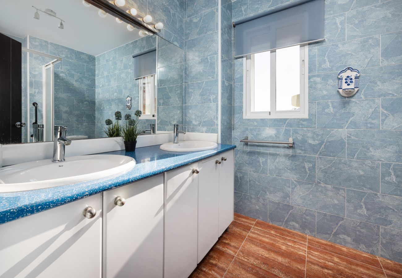 Apartment in Benalmádena - Palmeras Benalmar by Alfresco Stays