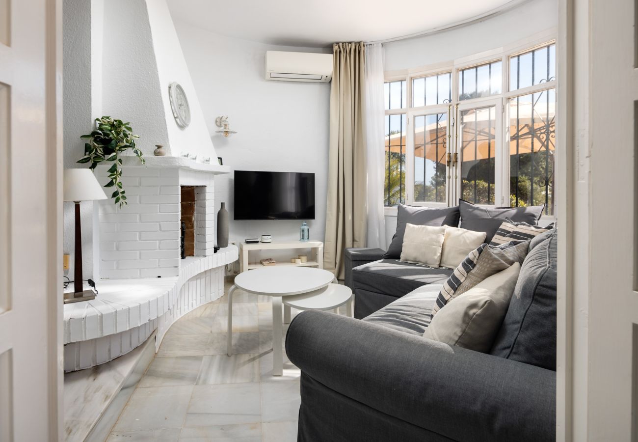 Apartment in Mijas Costa - CALAHONDA'S SAND & SALT BY ALFRESCO STAYS